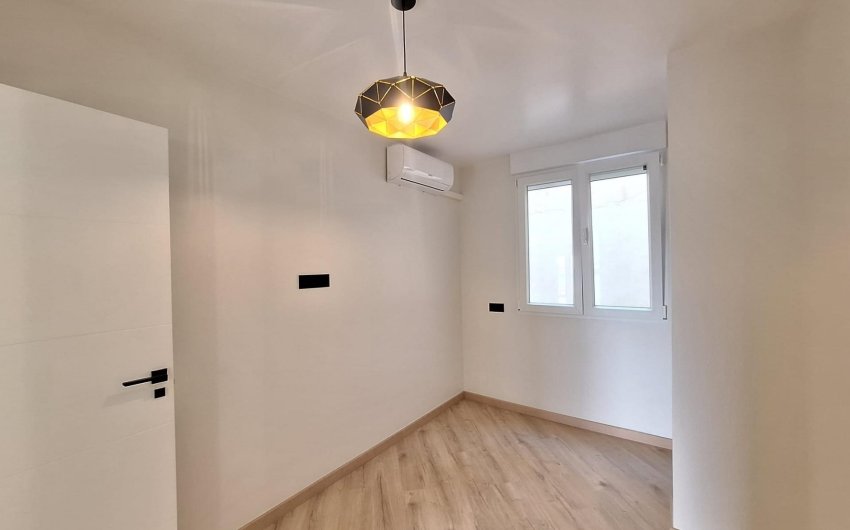 Herverkoop - Apartment -
Torrevieja - Playa de los Locos