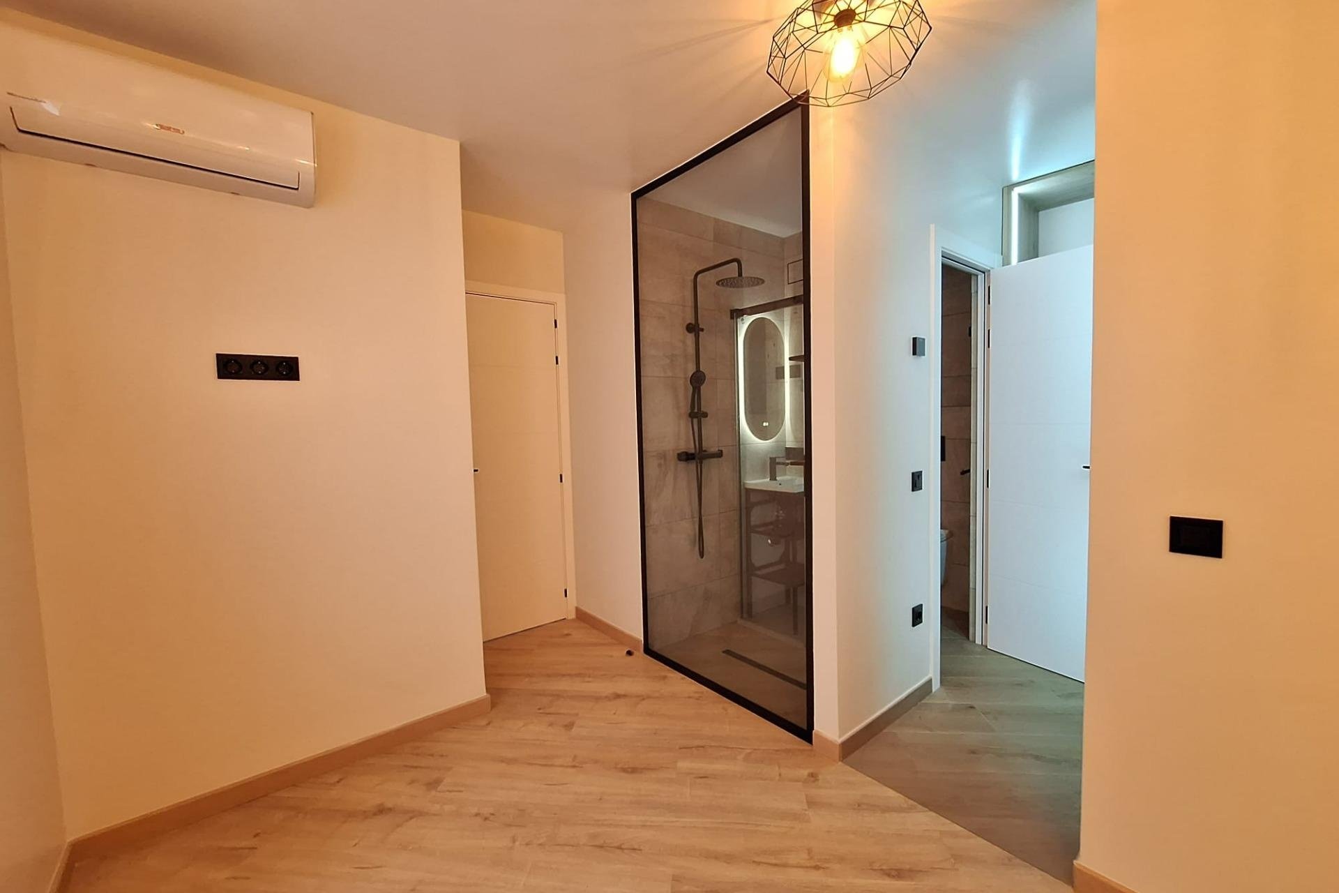 Herverkoop - Apartment -
Torrevieja - Playa de los Locos