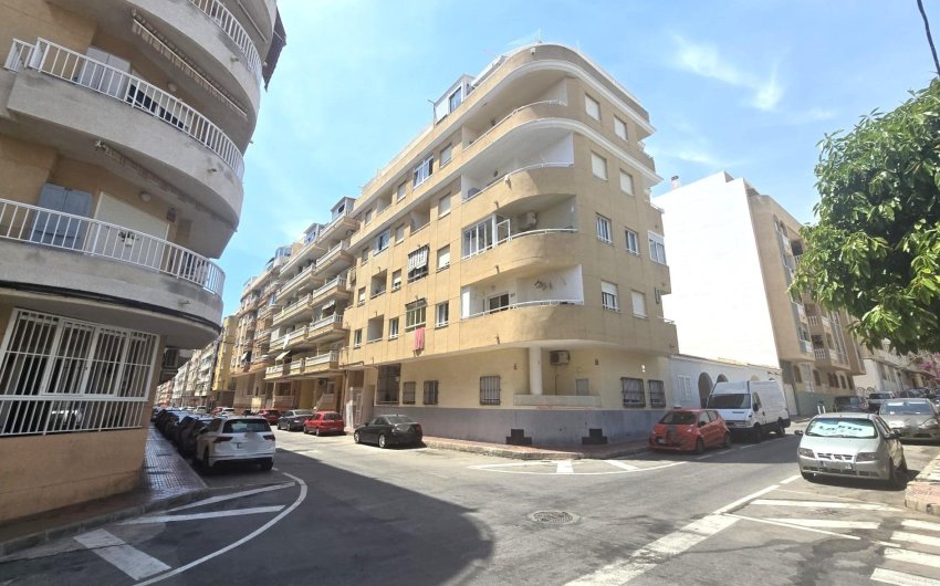 Herverkoop - Apartment -
Torrevieja - Playa de los Locos