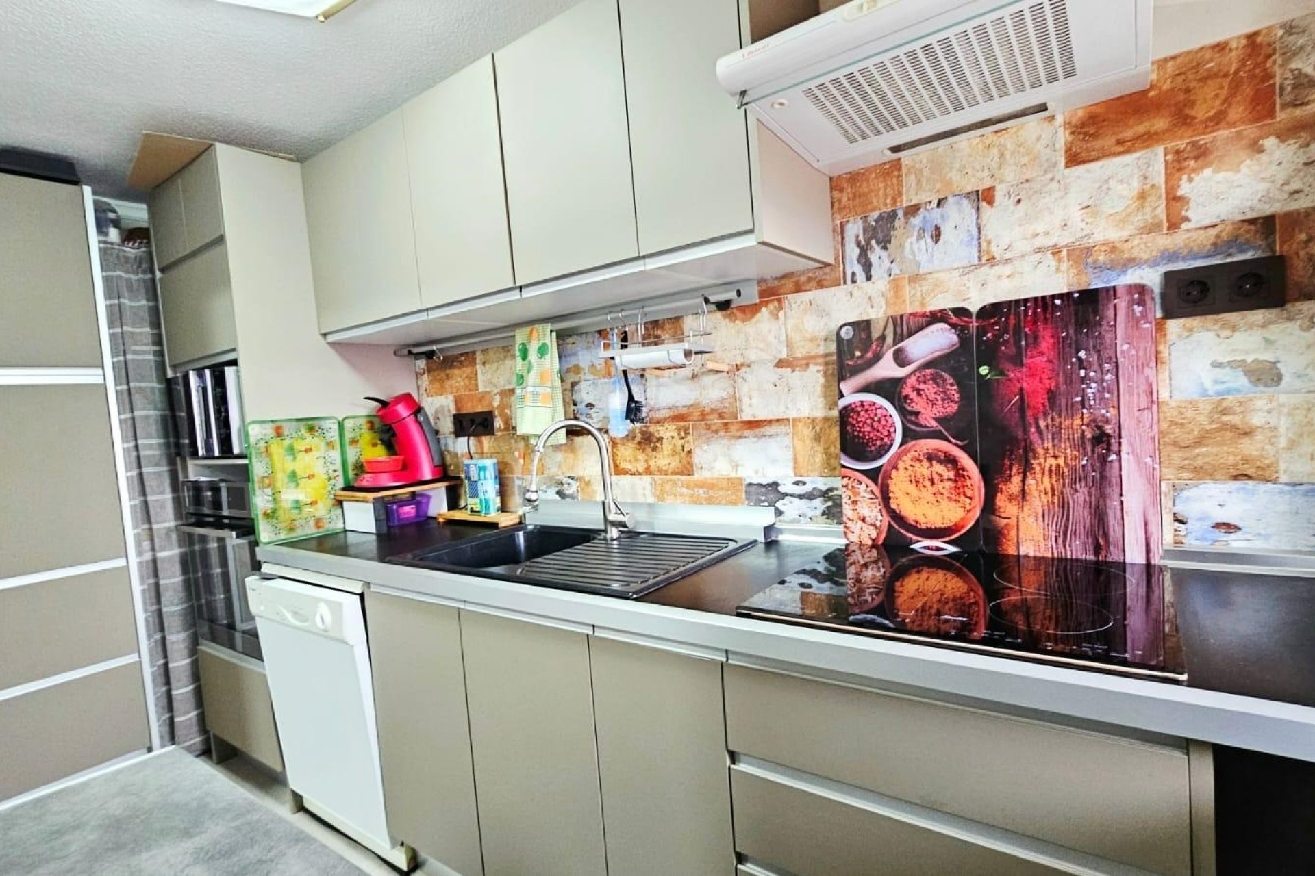 Herverkoop - Apartment -
Torrevieja - Playa De Los Naufragos