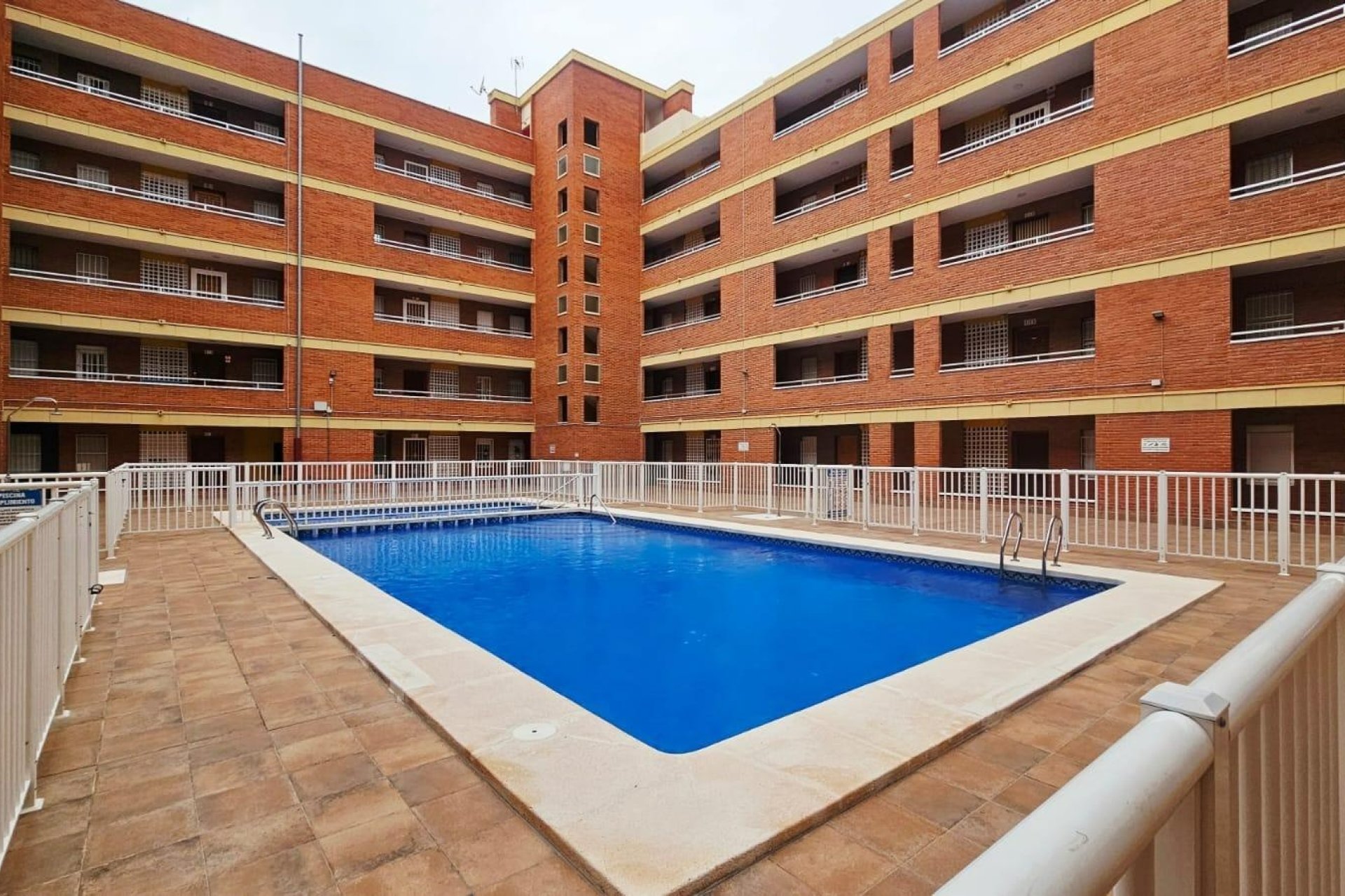 Herverkoop - Apartment -
Torrevieja - Playa De Los Naufragos