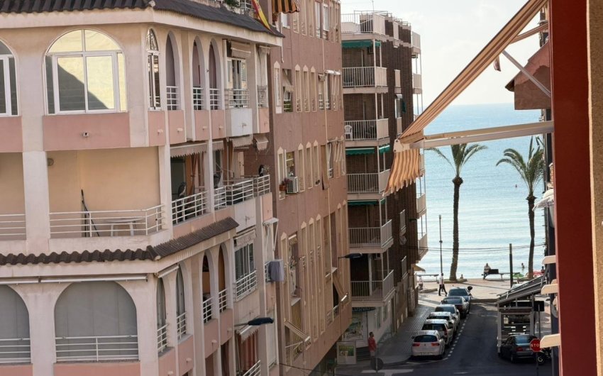Herverkoop - Apartment -
Torrevieja - Playa del Cura