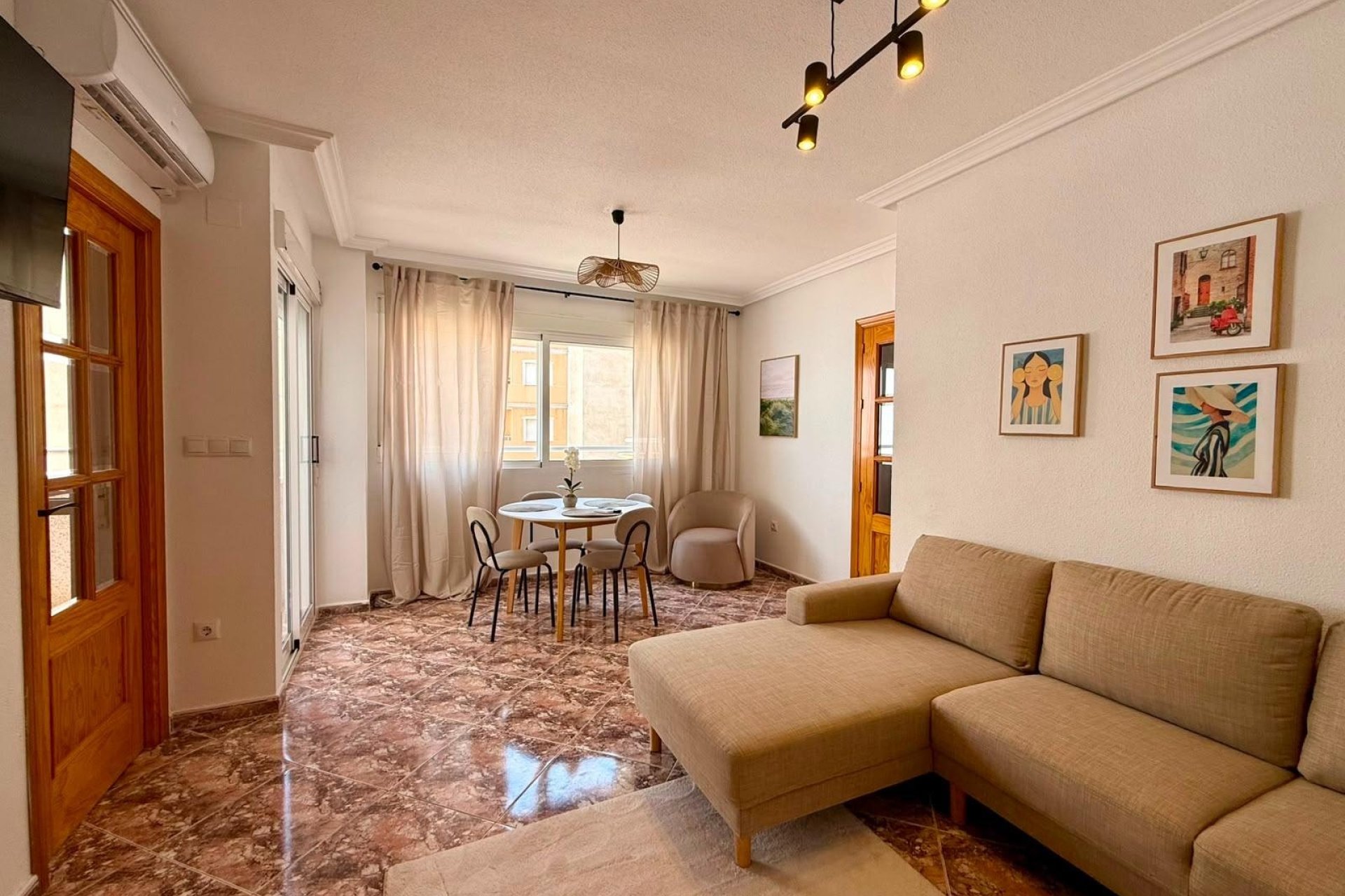 Herverkoop - Apartment -
Torrevieja - Playa del Cura