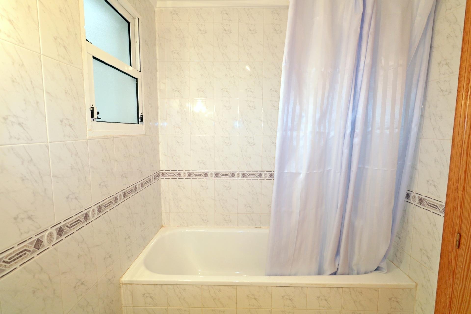 Herverkoop - Apartment -
Torrevieja - Playa del Cura