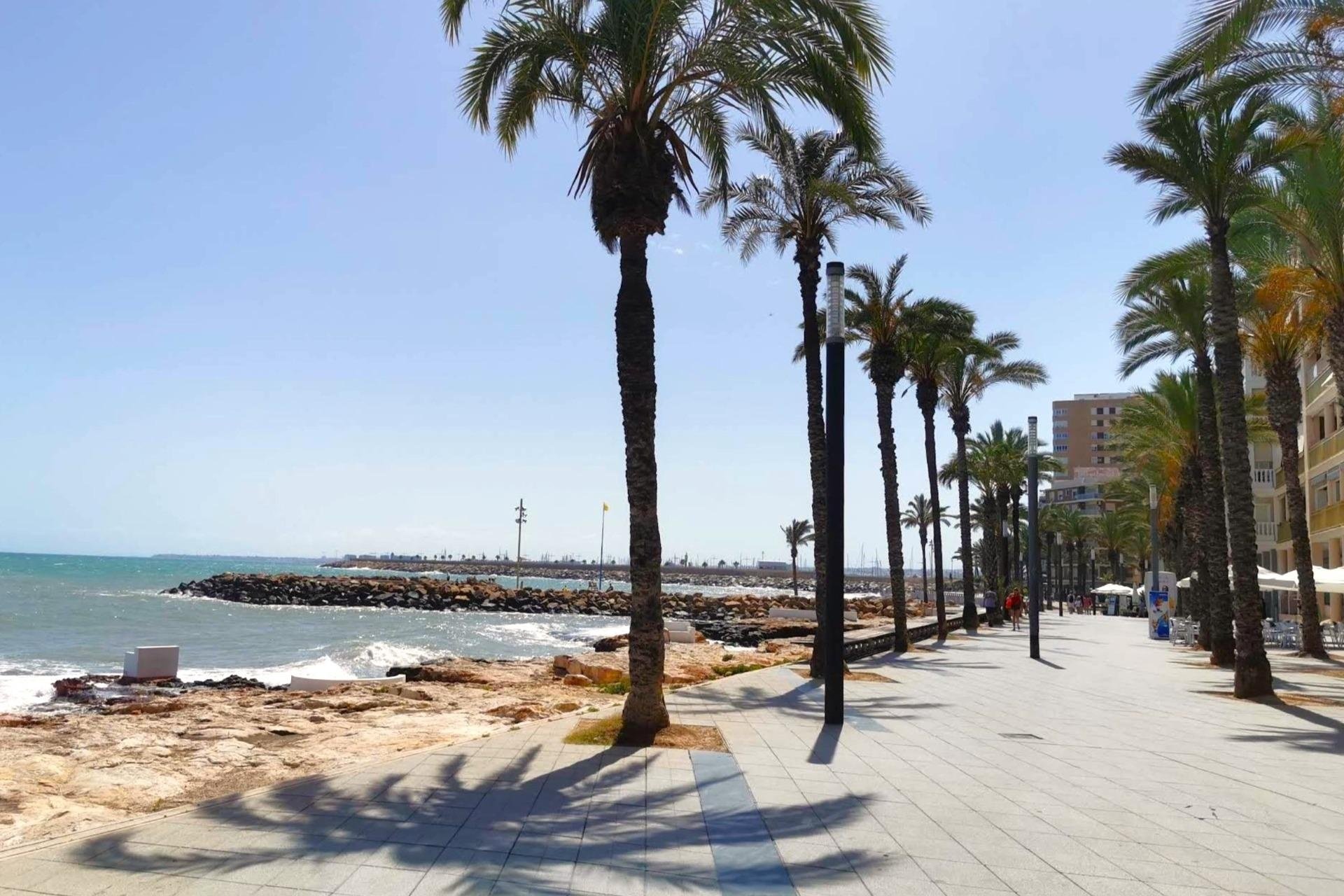 Herverkoop - Apartment -
Torrevieja - Playa del Cura