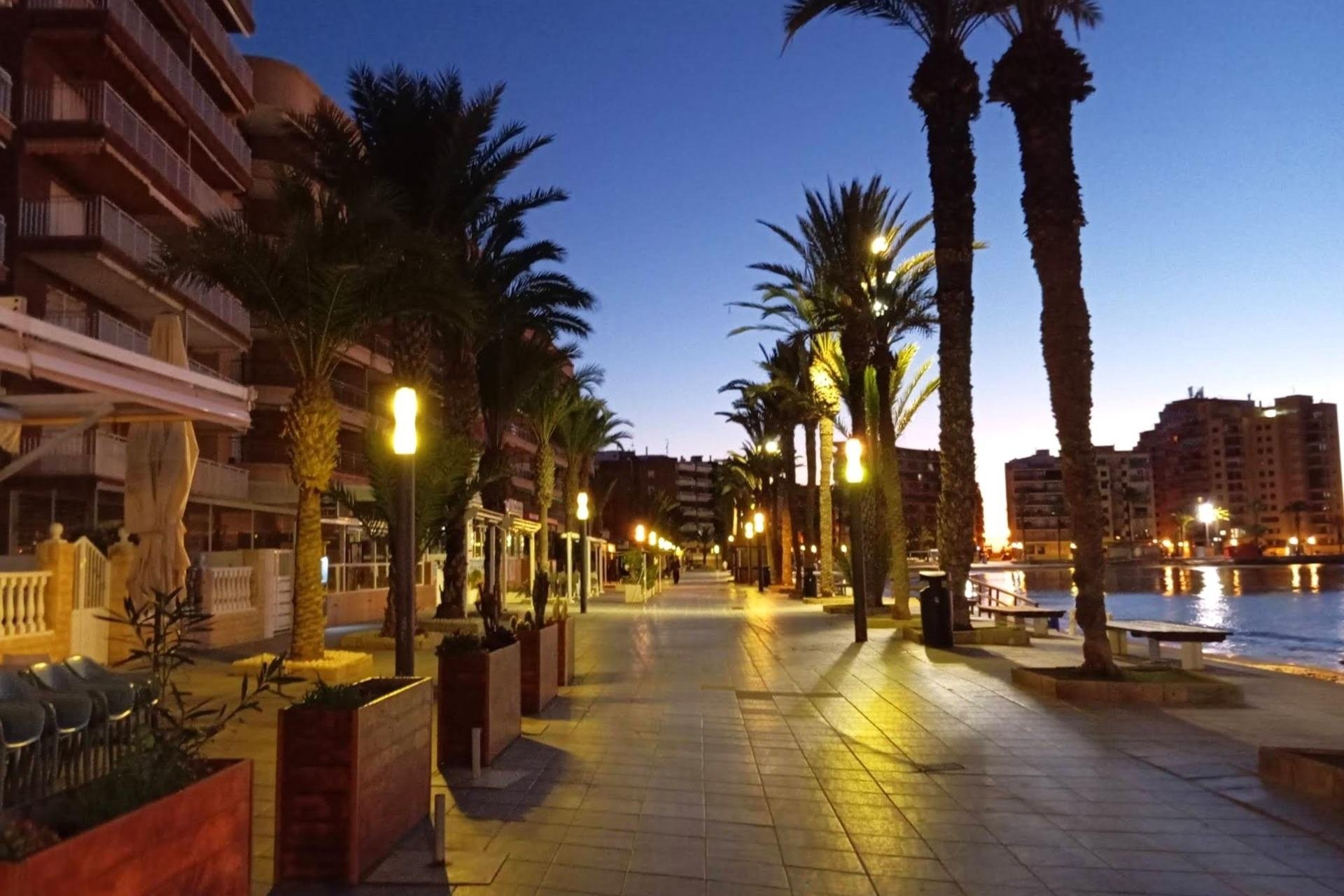 Herverkoop - Apartment -
Torrevieja - Playa del Cura