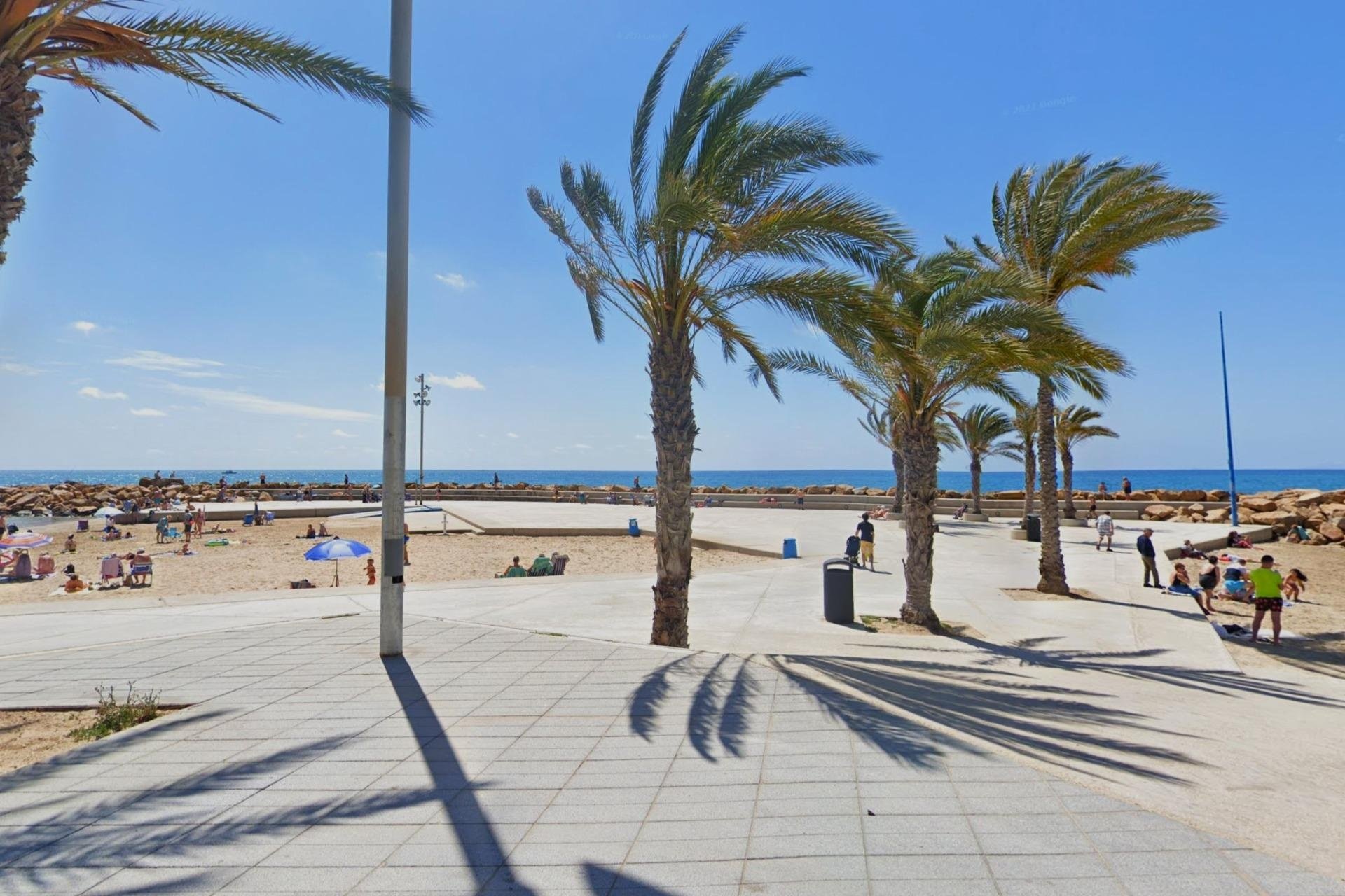 Herverkoop - Apartment -
Torrevieja - Playa del Cura