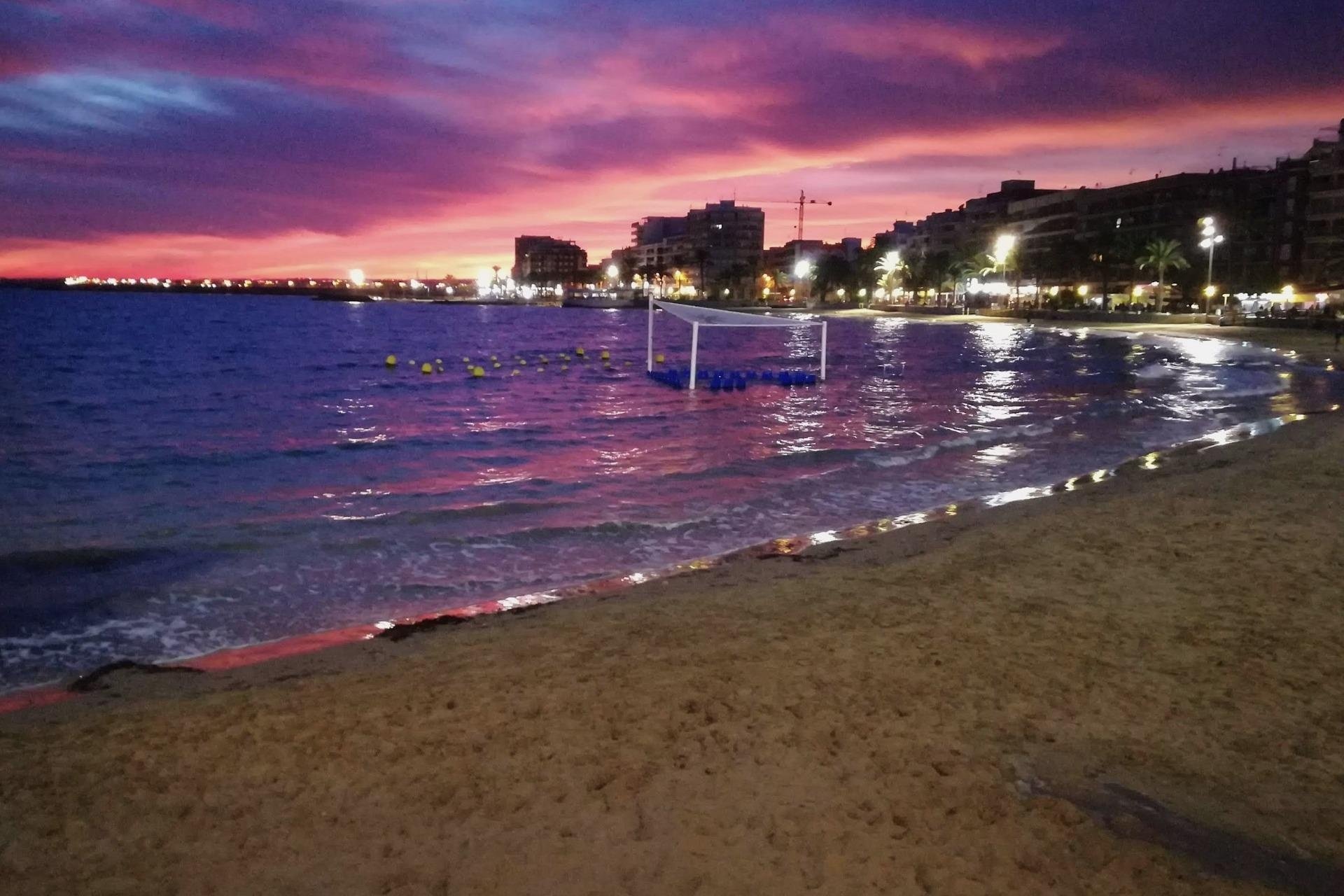 Herverkoop - Apartment -
Torrevieja - Playa del Cura