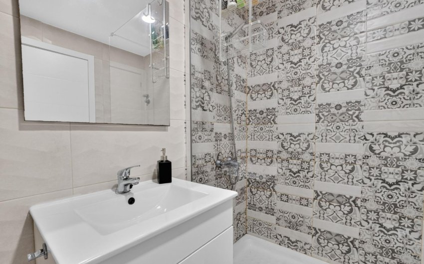 Herverkoop - Apartment -
Torrevieja - Playa del Cura