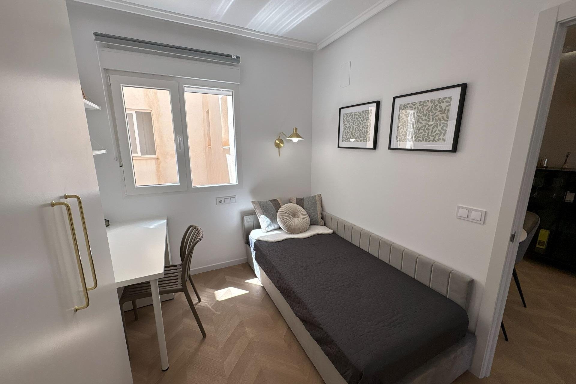 Herverkoop - Apartment -
Torrevieja - Playa del Cura