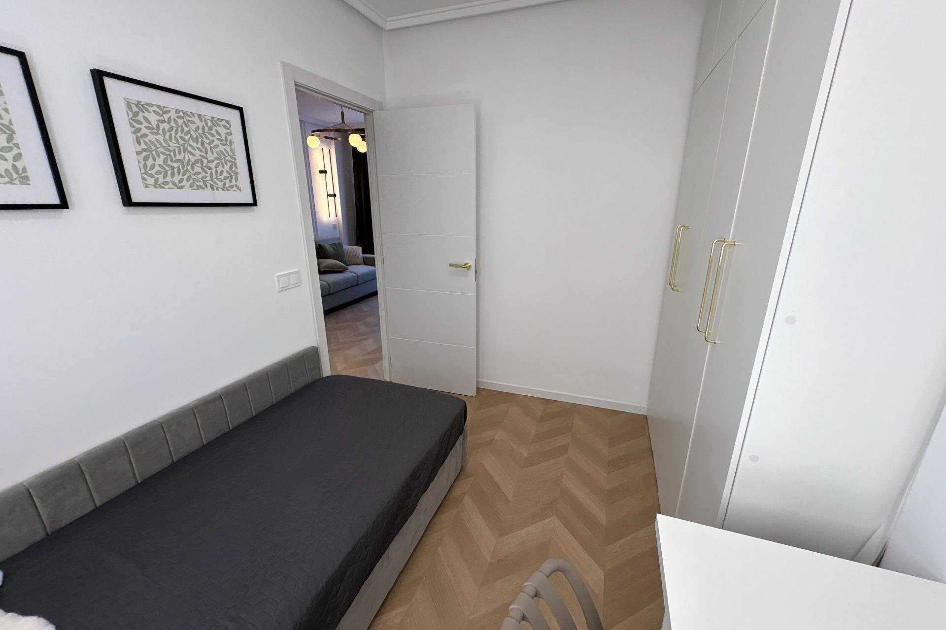 Herverkoop - Apartment -
Torrevieja - Playa del Cura