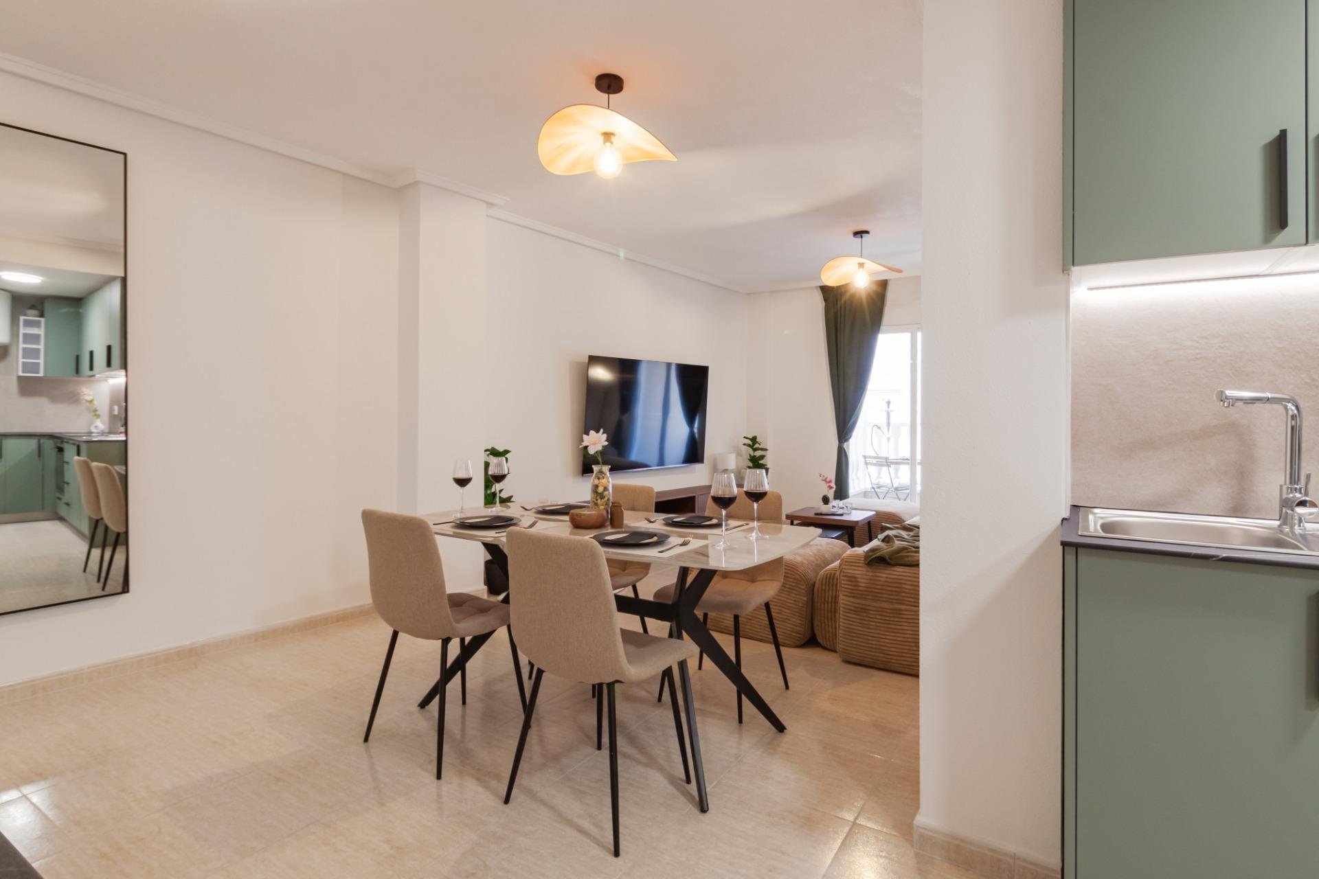 Herverkoop - Apartment -
Torrevieja - Playa del Cura