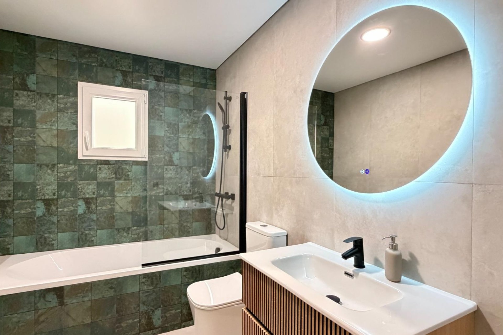 Herverkoop - Apartment -
Torrevieja - Playa del Cura