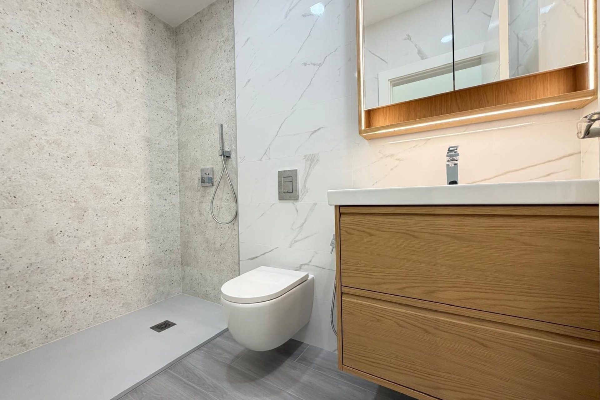 Herverkoop - Apartment -
Torrevieja - Playa del Cura