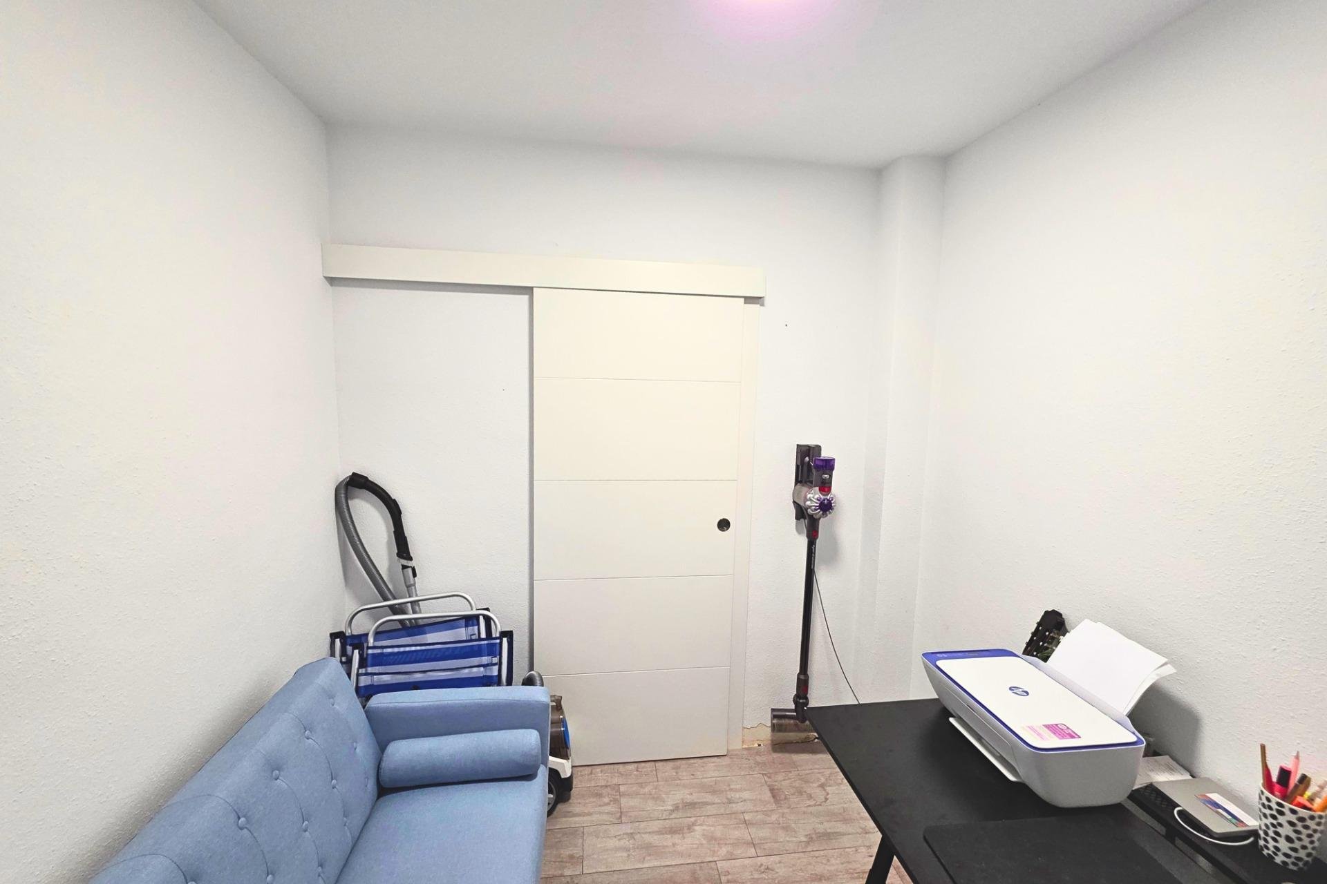 Herverkoop - Apartment -
Torrevieja - Playa del Cura