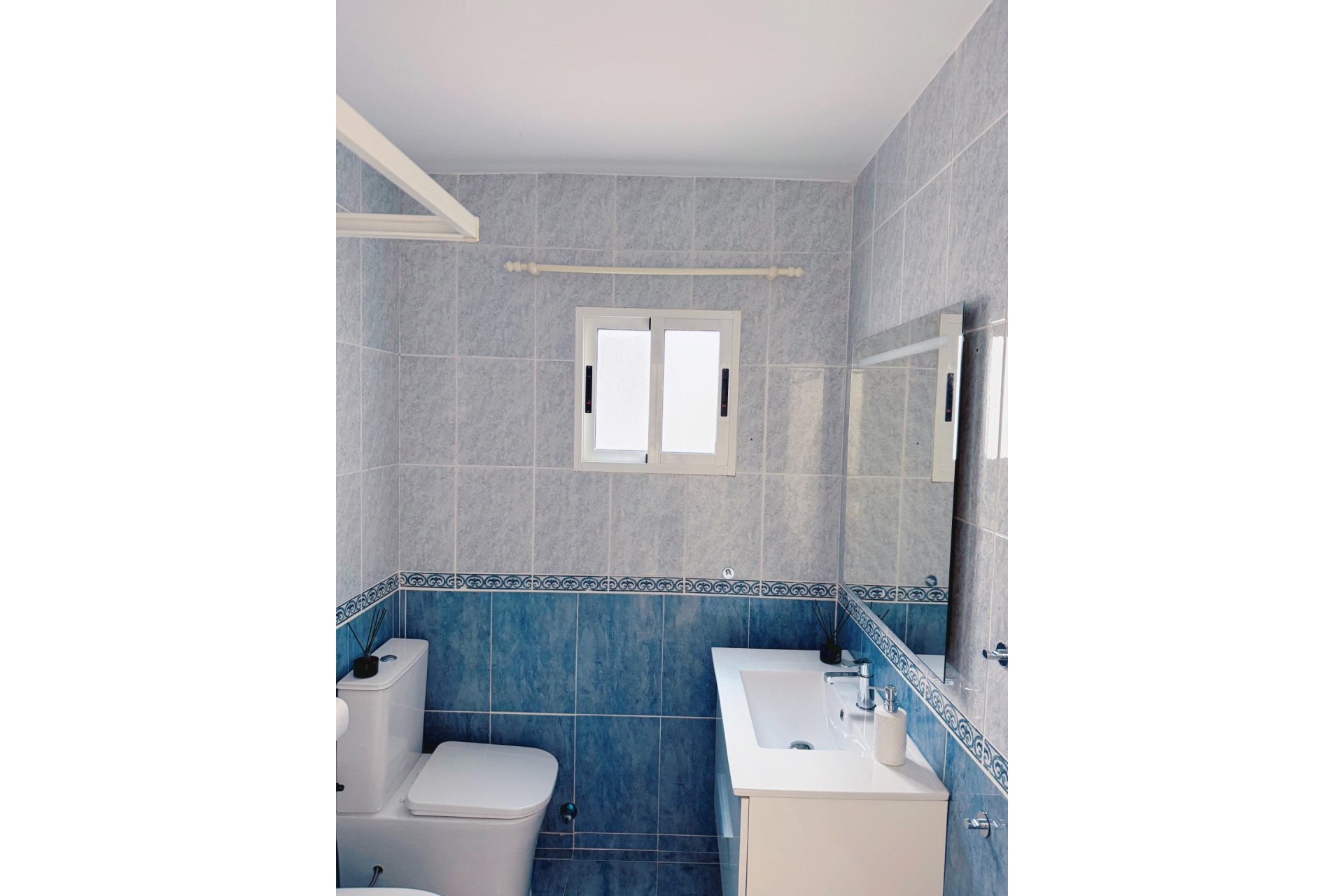 Herverkoop - Apartment -
Torrevieja - Playa del Cura