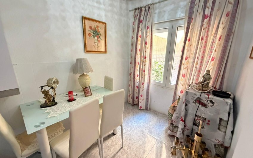 Herverkoop - Apartment -
Torrevieja - Playa del Cura