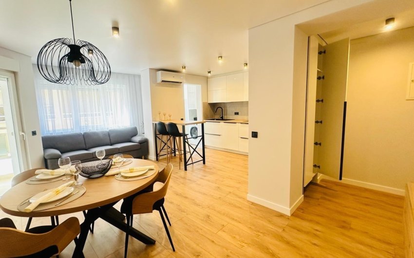 Herverkoop - Apartment -
Torrevieja - Playa del Cura