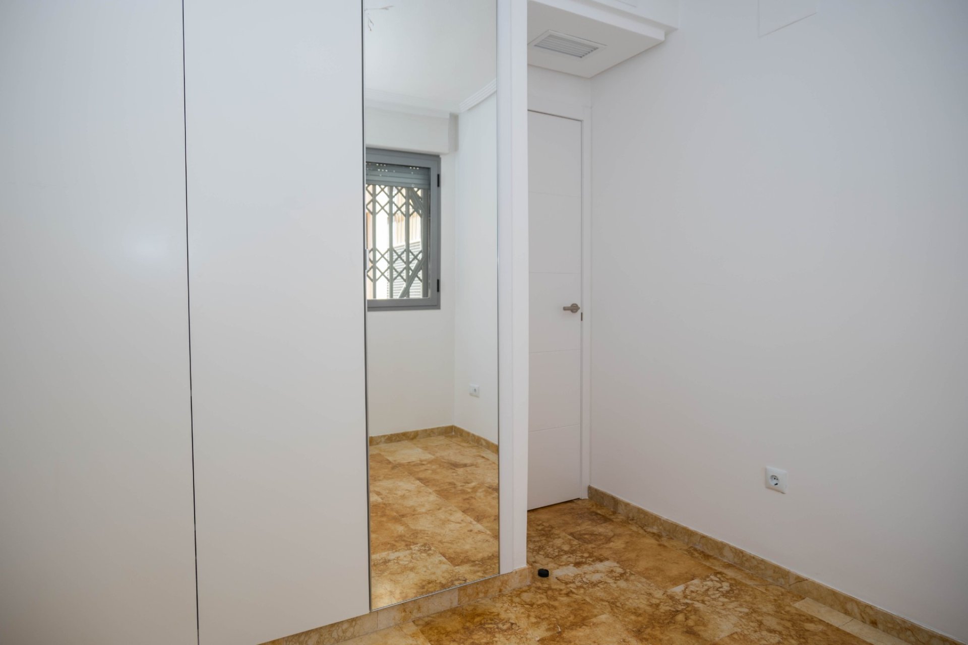 Herverkoop - Apartment -
Torrevieja - Playa del Cura