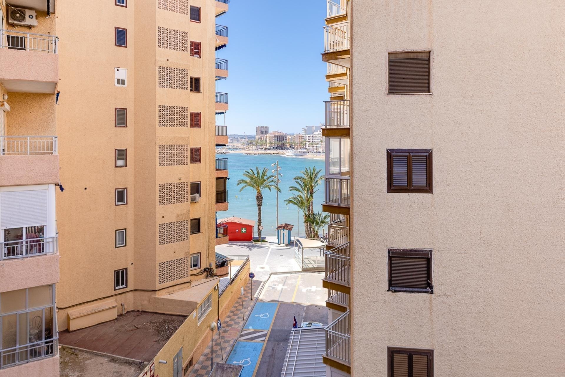 Herverkoop - Apartment -
Torrevieja - Playa del Cura