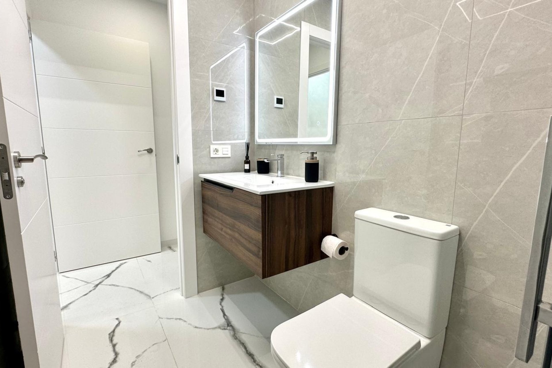 Herverkoop - Apartment -
Torrevieja - Playa del Cura