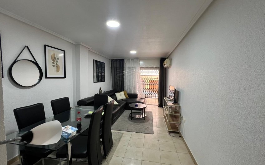 Herverkoop - Apartment -
Torrevieja - Playa del Cura
