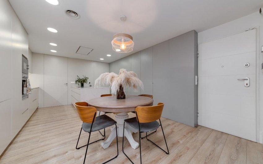 Herverkoop - Apartment -
Torrevieja - Playa del Cura