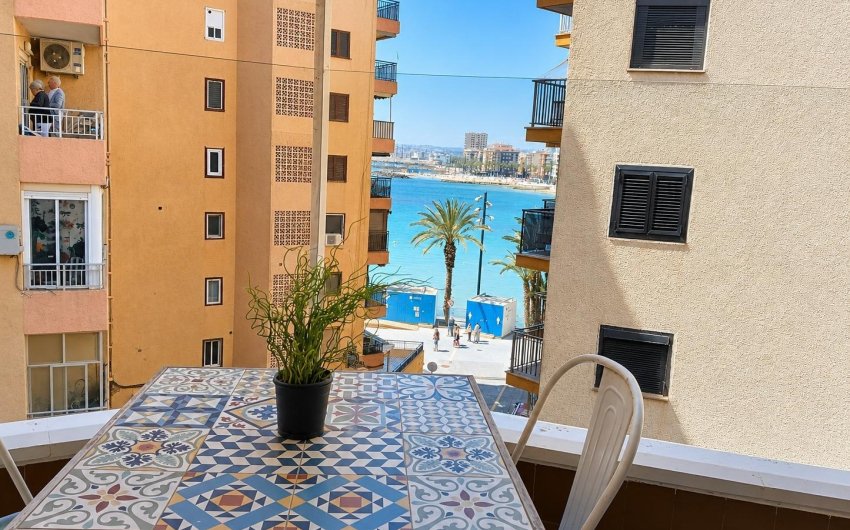 Herverkoop - Apartment -
Torrevieja - Playa del Cura