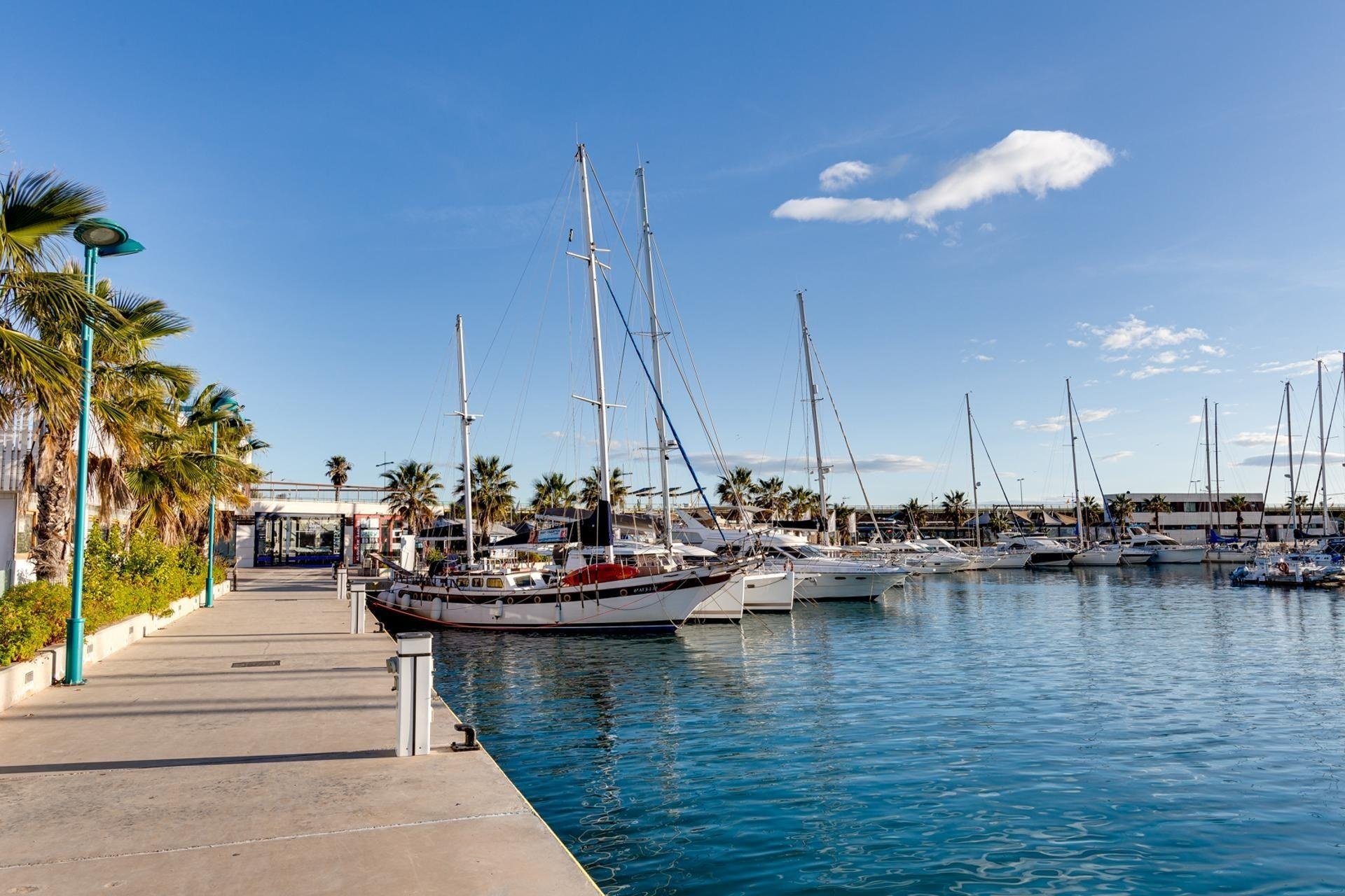Herverkoop - Apartment -
Torrevieja - Playa del Cura
