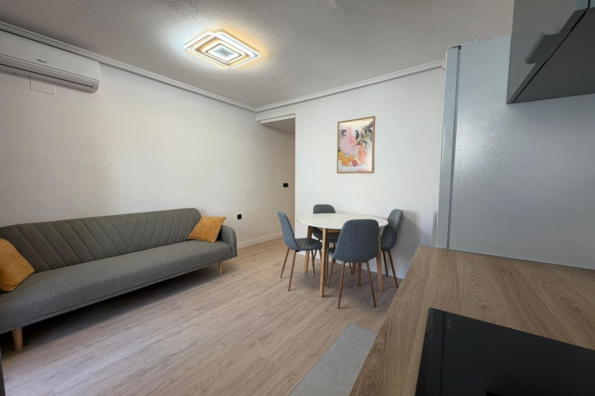 Herverkoop - Apartment -
Torrevieja - Playa del Cura