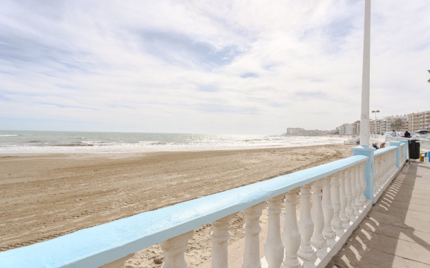 Herverkoop - Apartment -
Torrevieja - Playa Los Locos