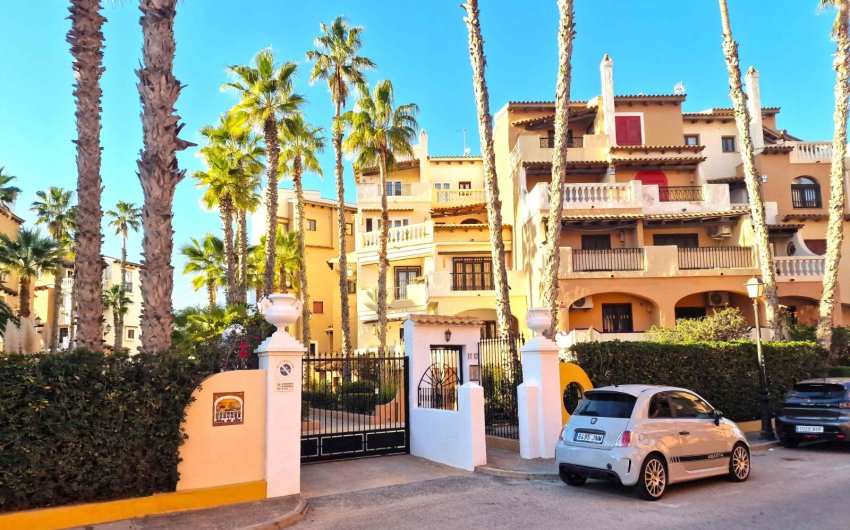 Herverkoop - Apartment -
Torrevieja - Playa Los Locos