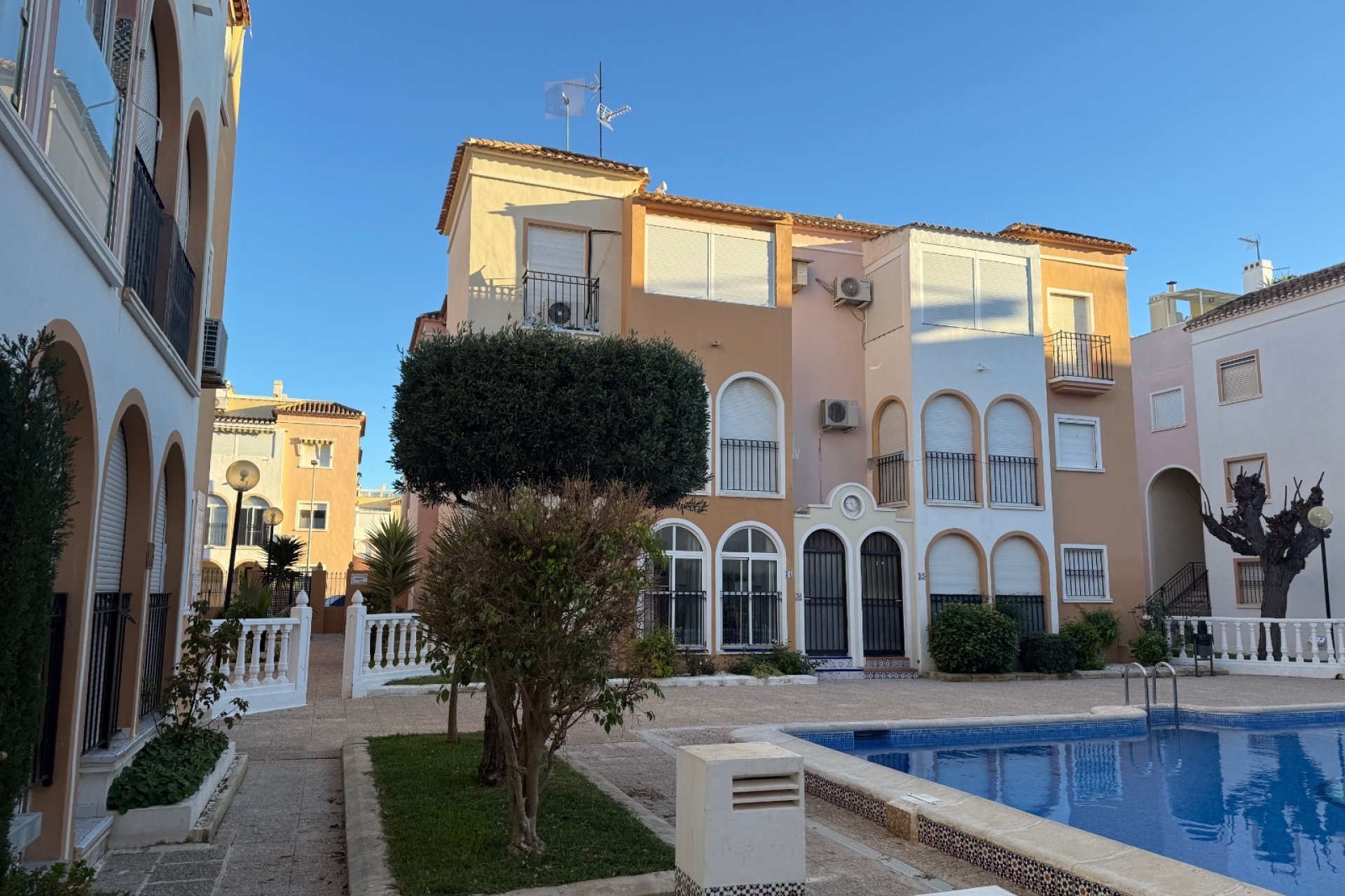 Herverkoop - Apartment -
Torrevieja - Playa Los Naufragos