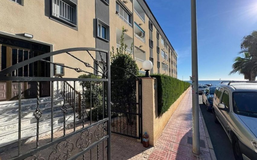 Herverkoop - Apartment -
Torrevieja - Punta Prima