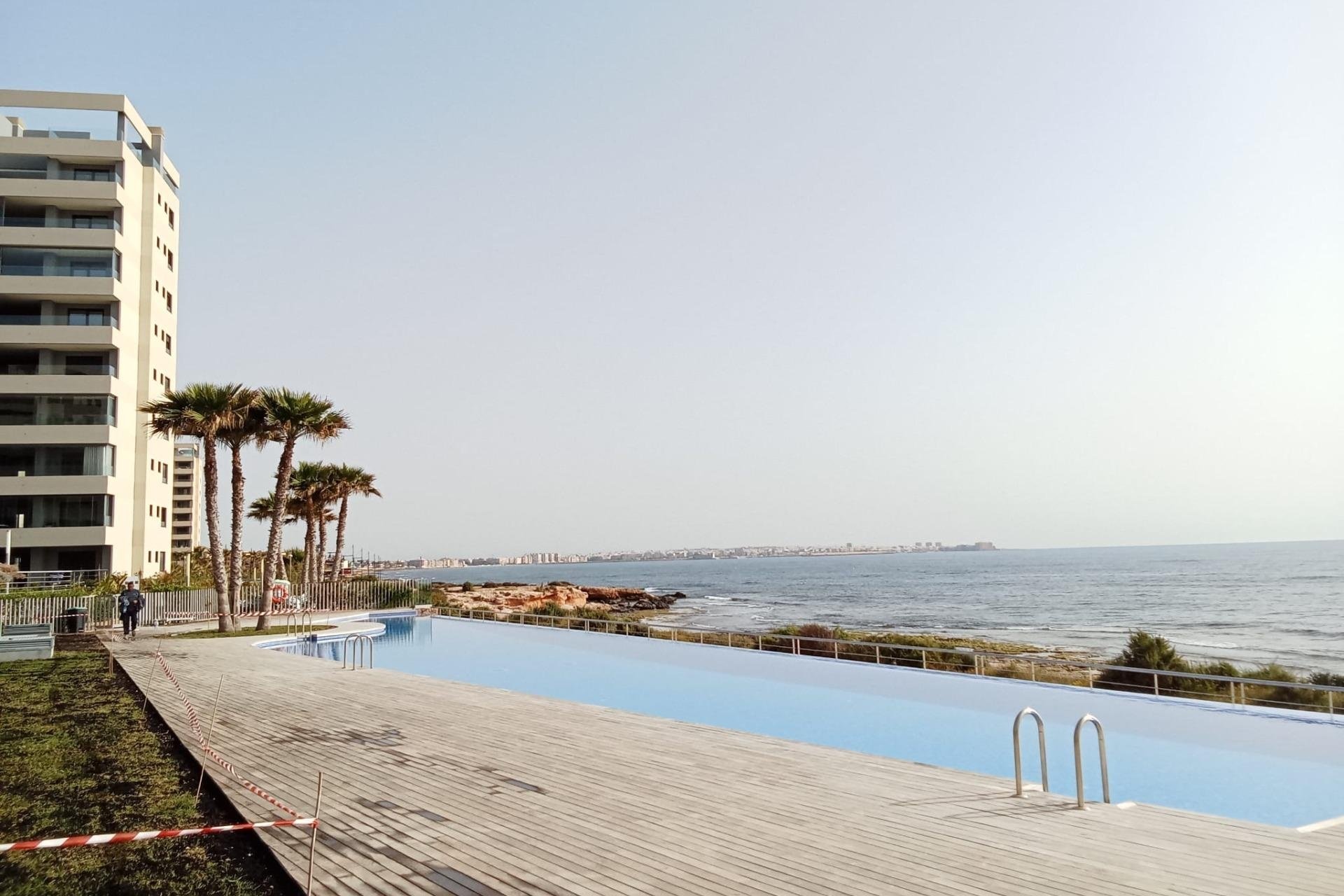 Herverkoop - Apartment -
Torrevieja - Punta Prima
