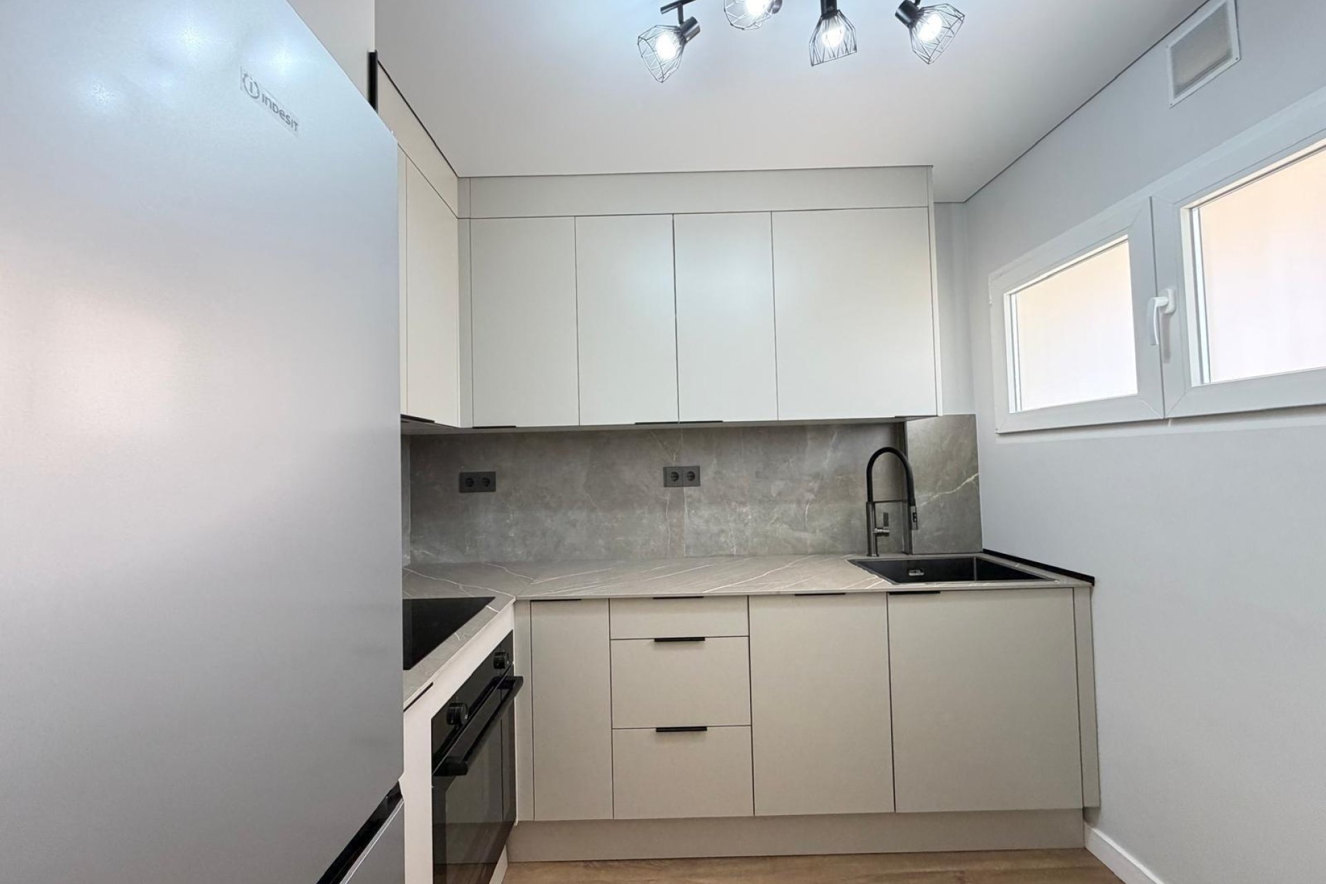 Herverkoop - Apartment -
Torrevieja - Punta Prima