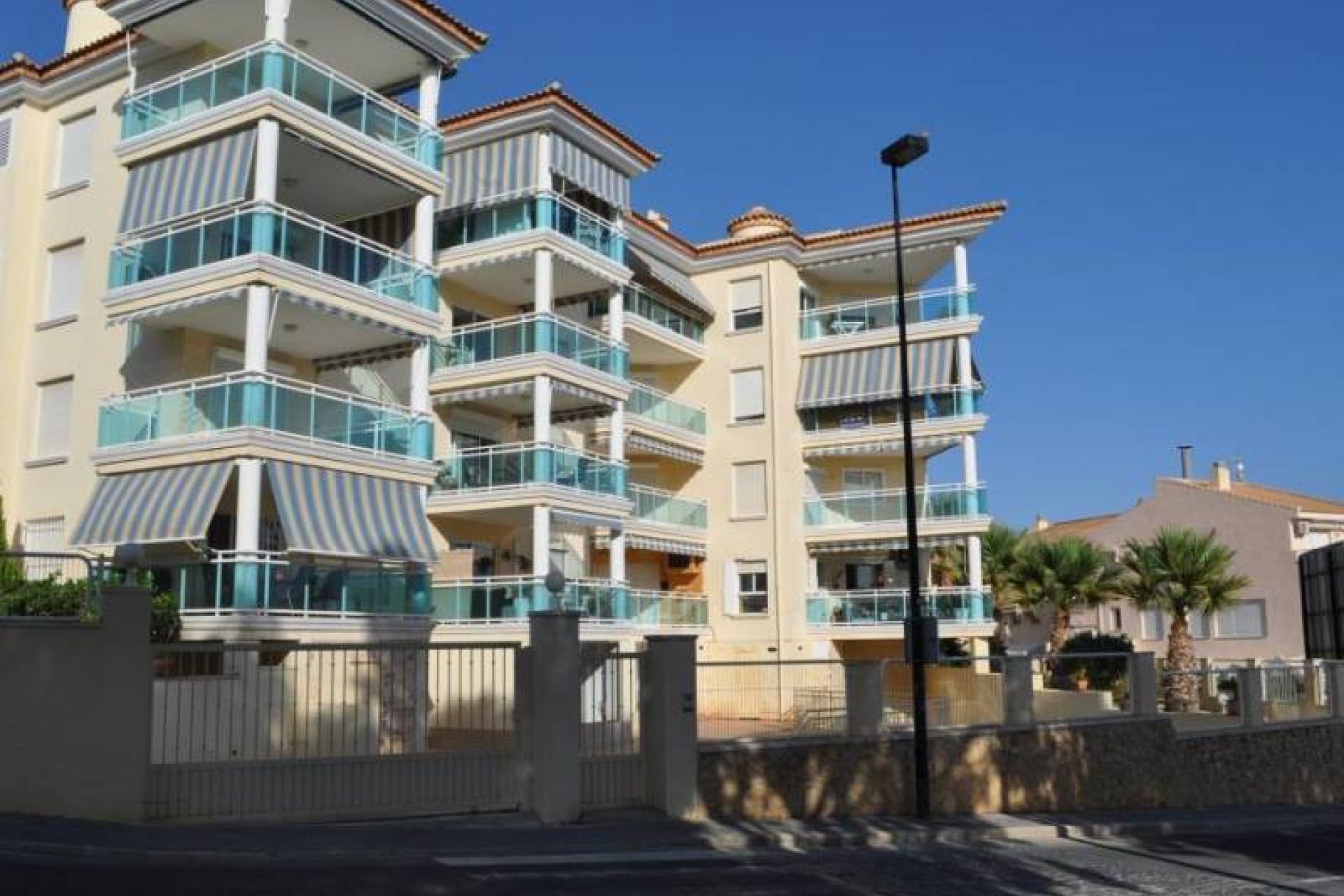 Herverkoop - Apartment -
Villajoyosa - Varadero/ Estudiantes beach