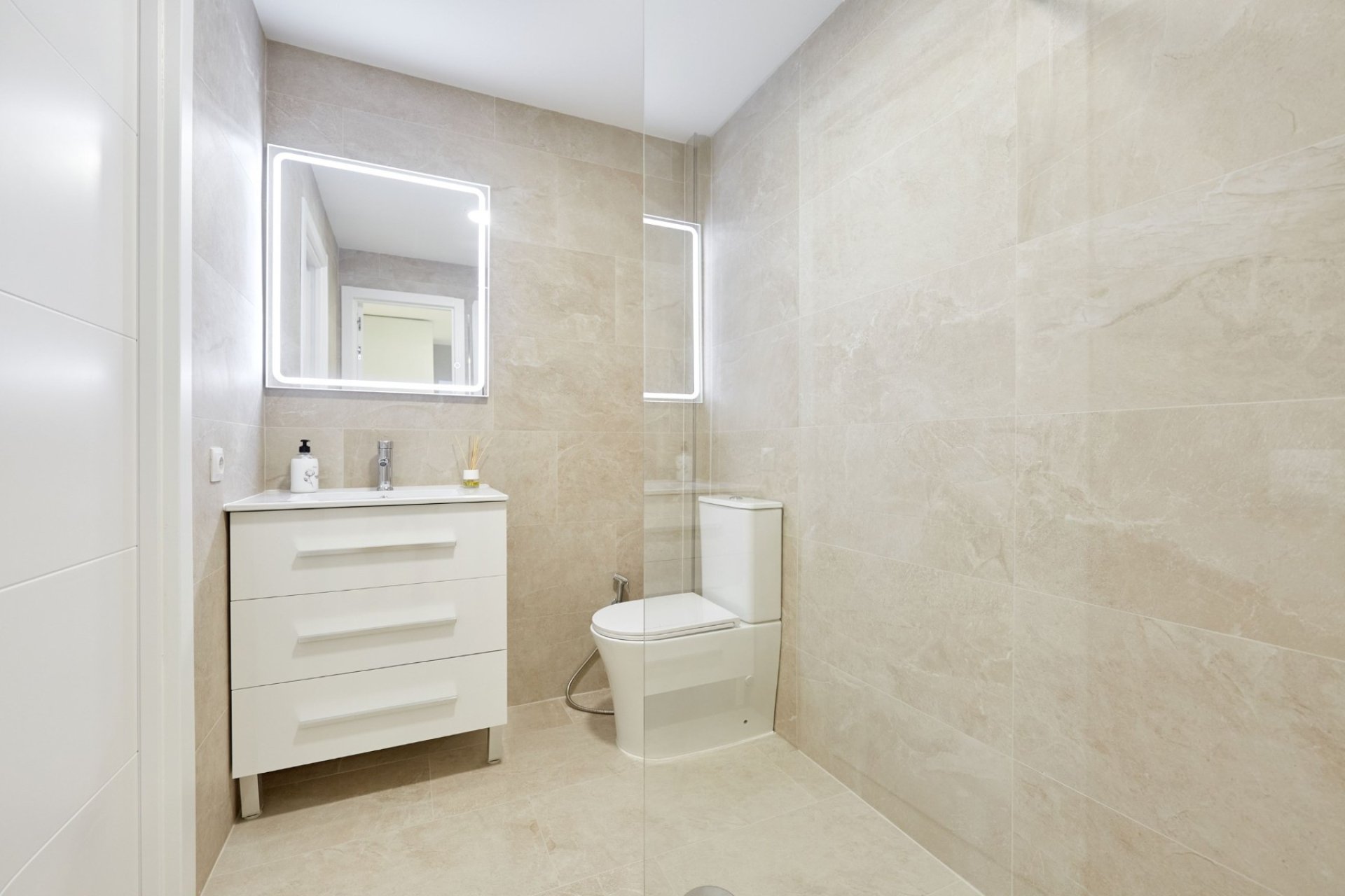 Herverkoop - Apartment -
Villajoyosa