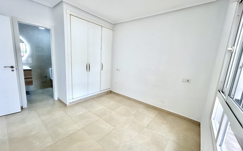 Herverkoop - Apartment -
Villamartin - Costa Blanca