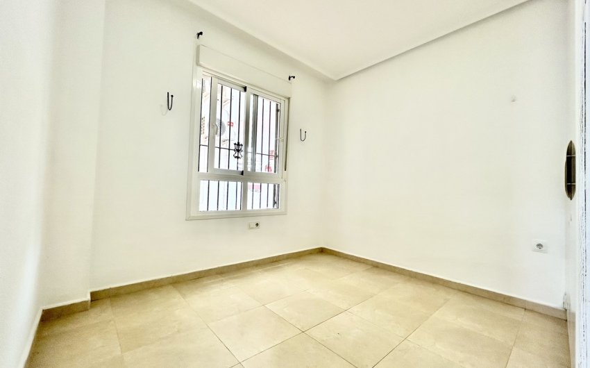 Herverkoop - Apartment -
Villamartin - Costa Blanca