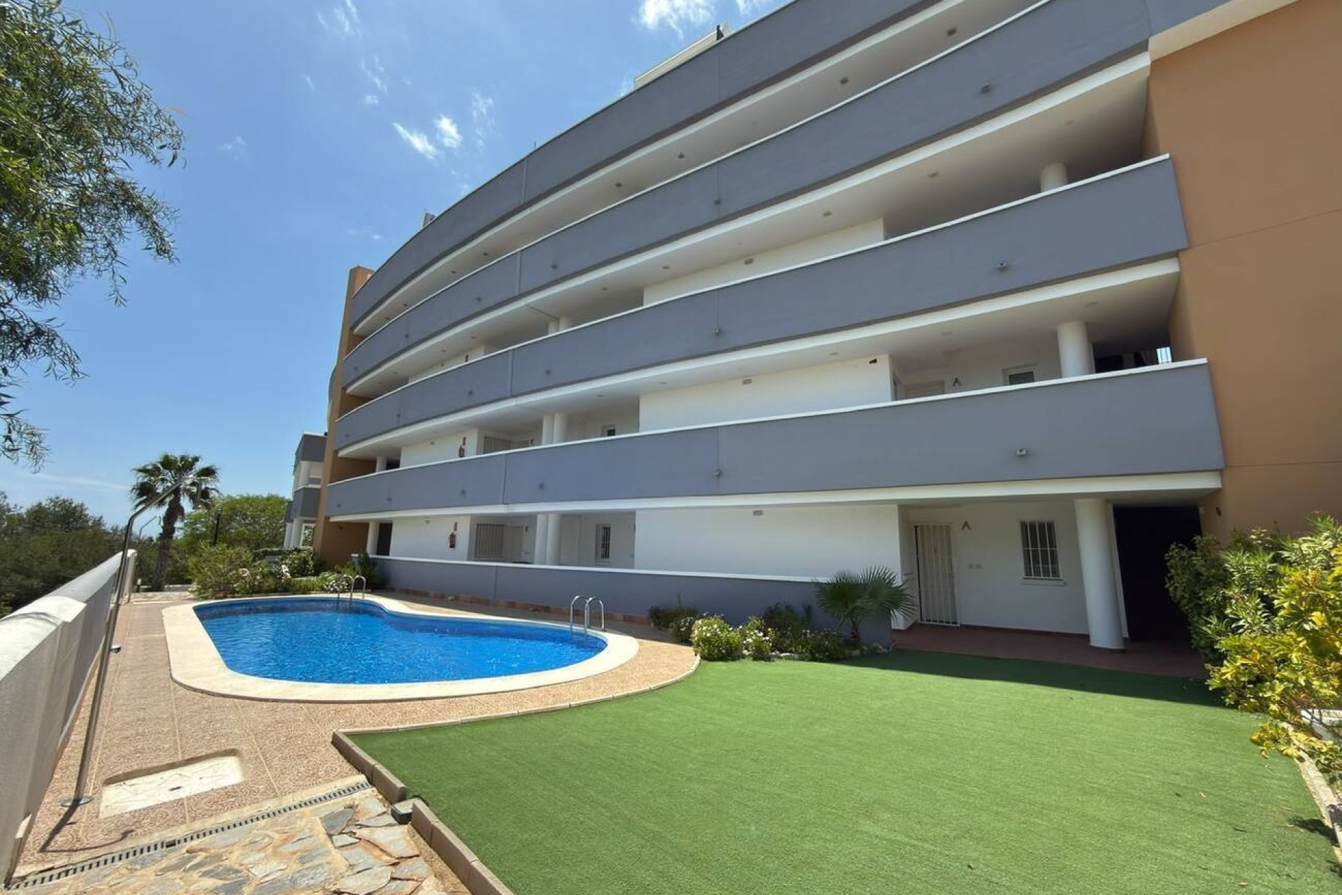 Herverkoop - Apartment -
Villamartin - Costa Blanca