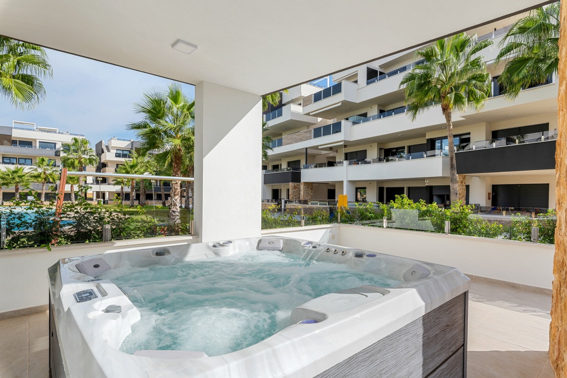 Herverkoop - Apartment -
Villamartin - Costa Blanca