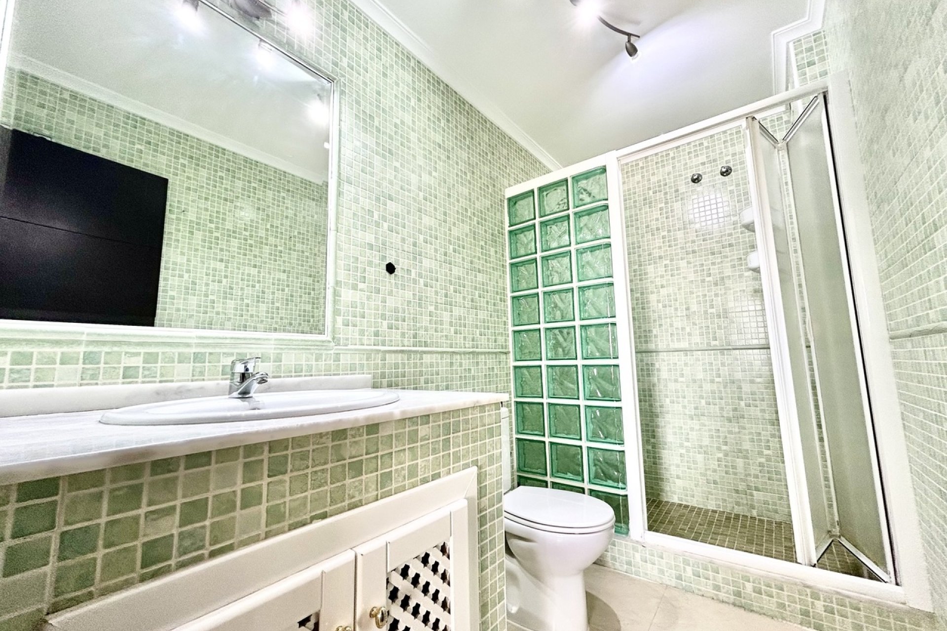 Herverkoop - Apartment -
Villamartin - Costa Blanca