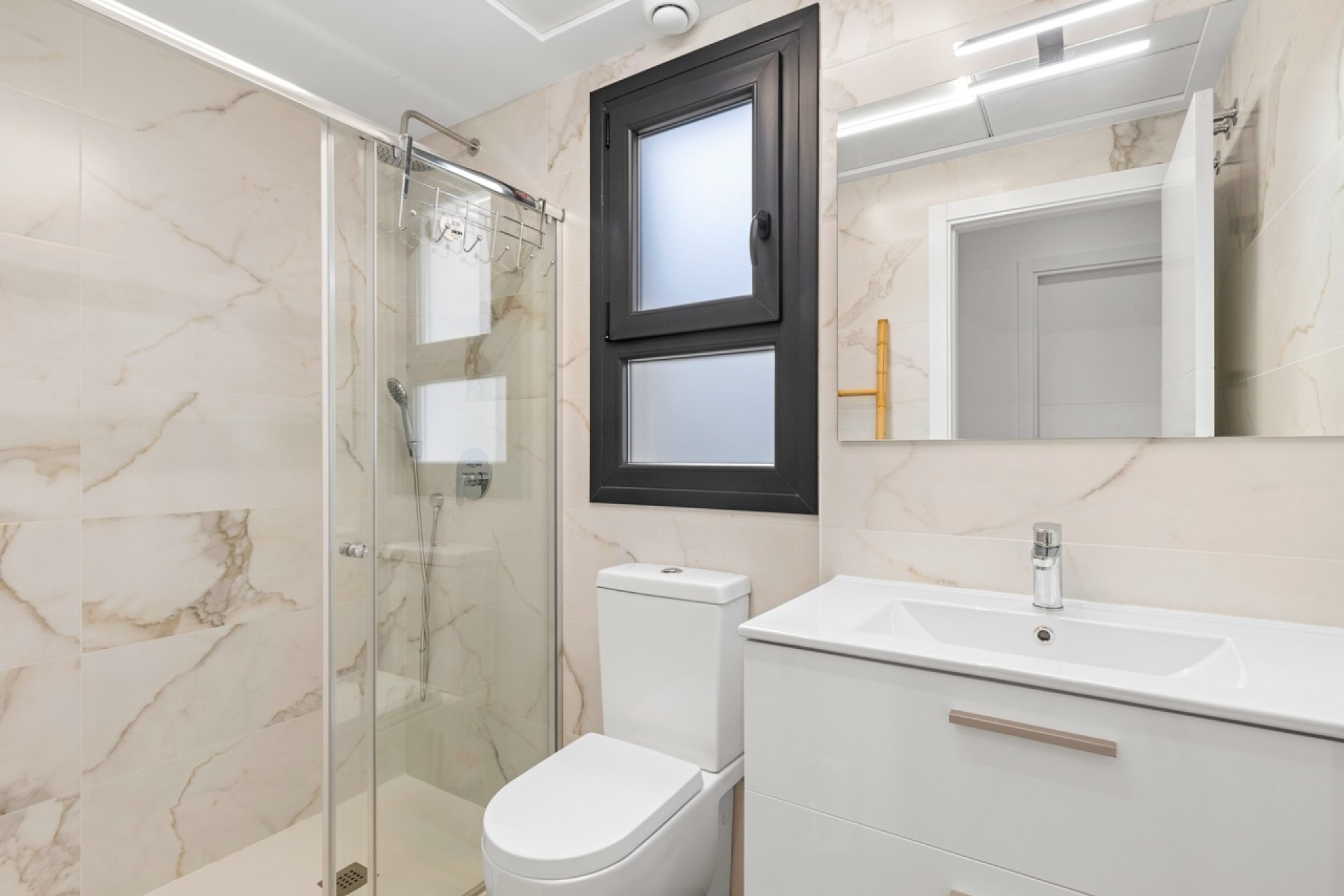 Herverkoop - Apartment -
Villamartin - Costa Blanca