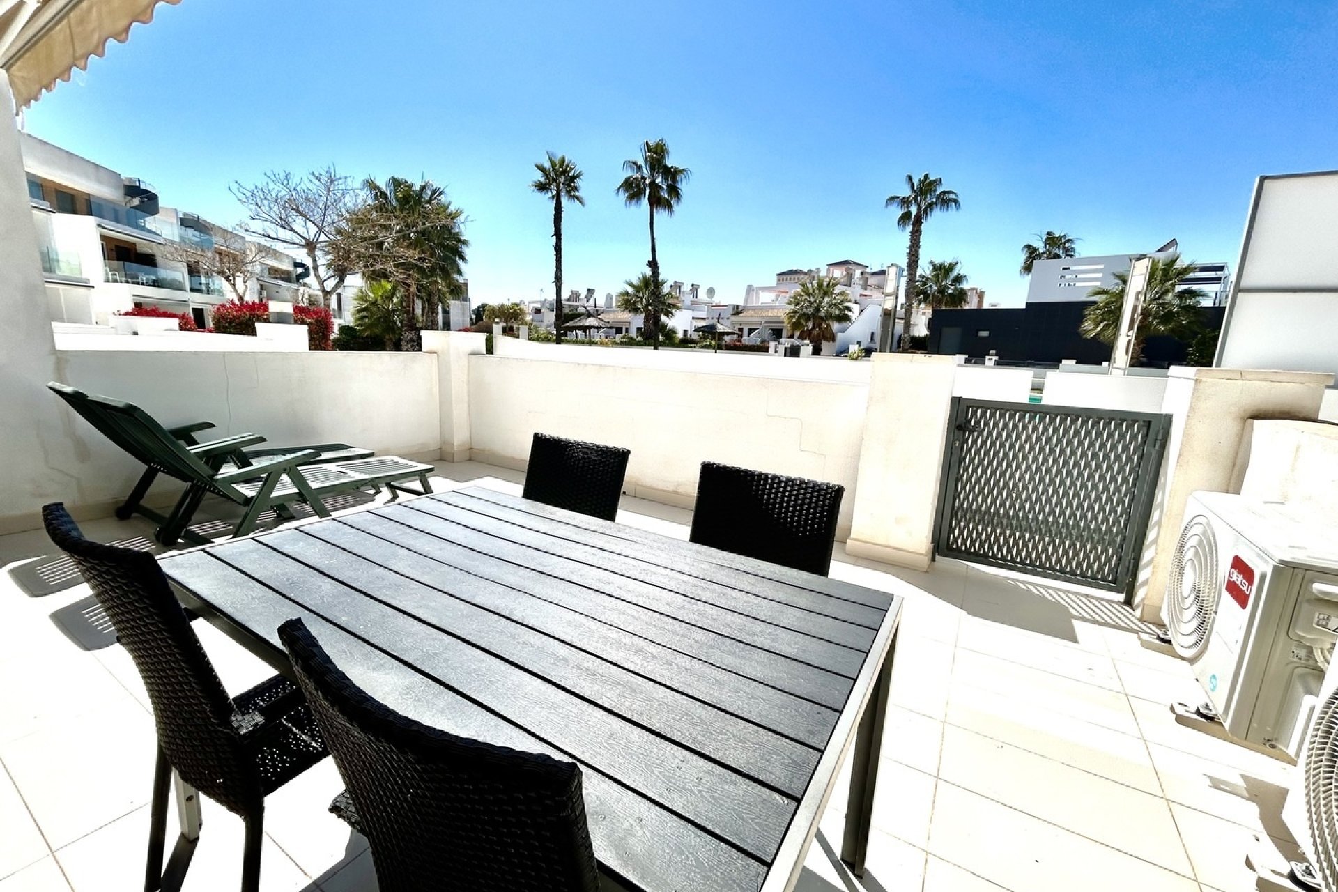 Herverkoop - Apartment -
Villamartin - Costa Blanca