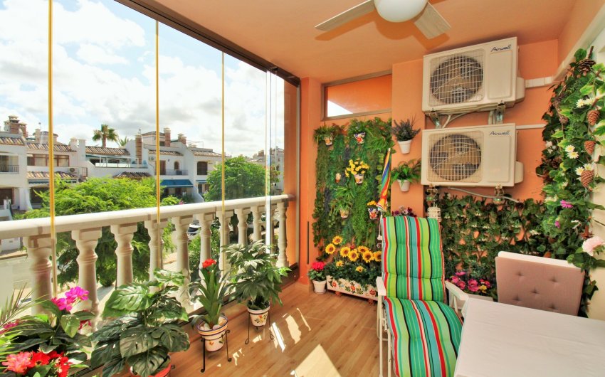 Herverkoop - Apartment -
Villamartín - PAU 8