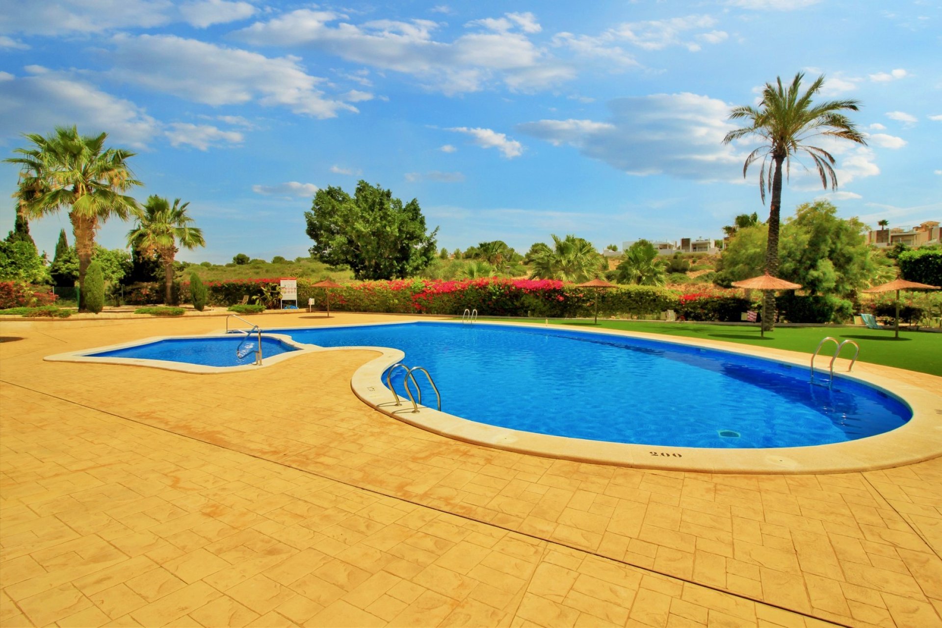 Herverkoop - Apartment -
Villamartín - PAU 8