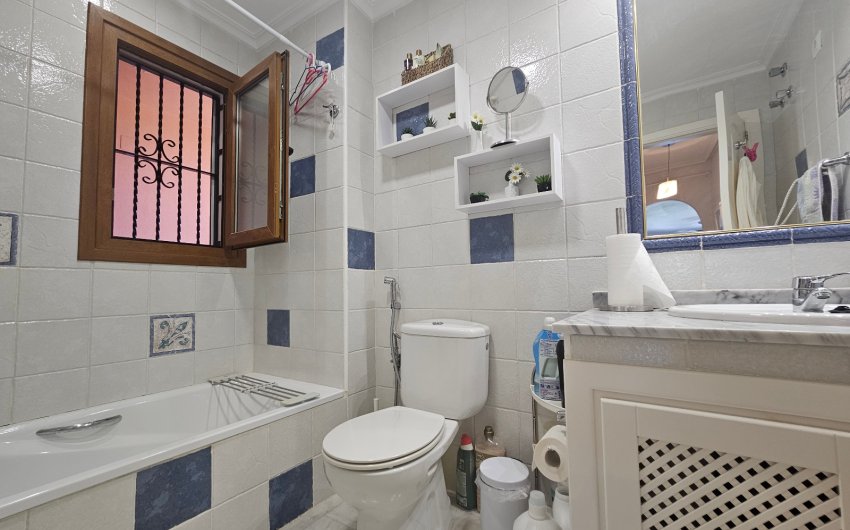 Herverkoop - Apartment -
Villamartín - PAU 8