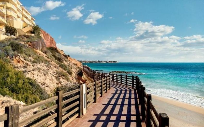 Herverkoop - Apartment -
Villamartín - PAU 8