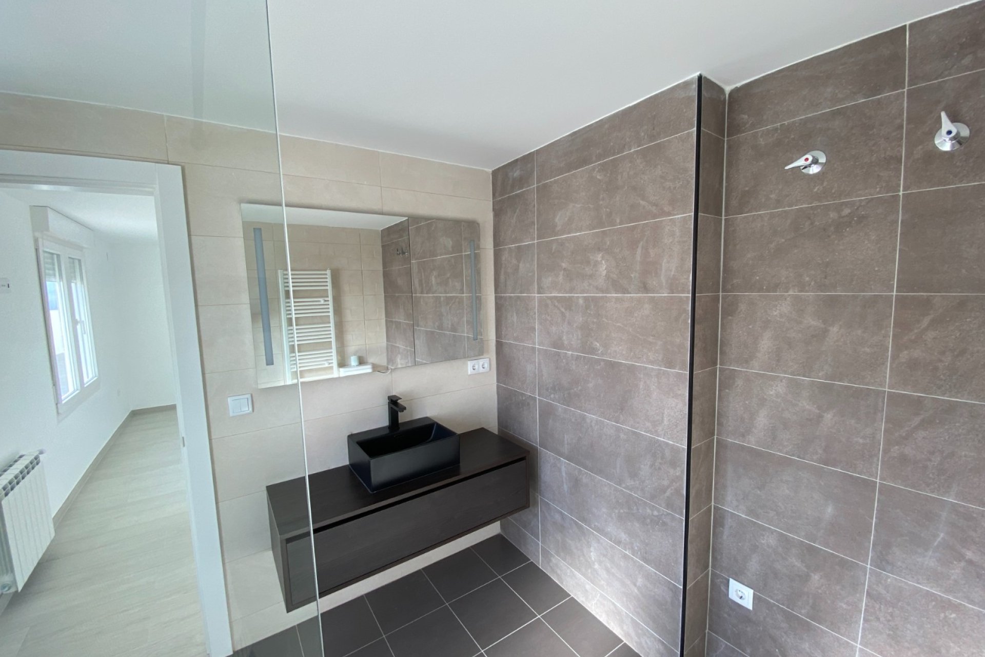 Herverkoop - Apartment -
Villena